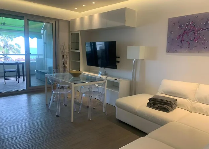 Апартаменты Frontemare Luxury